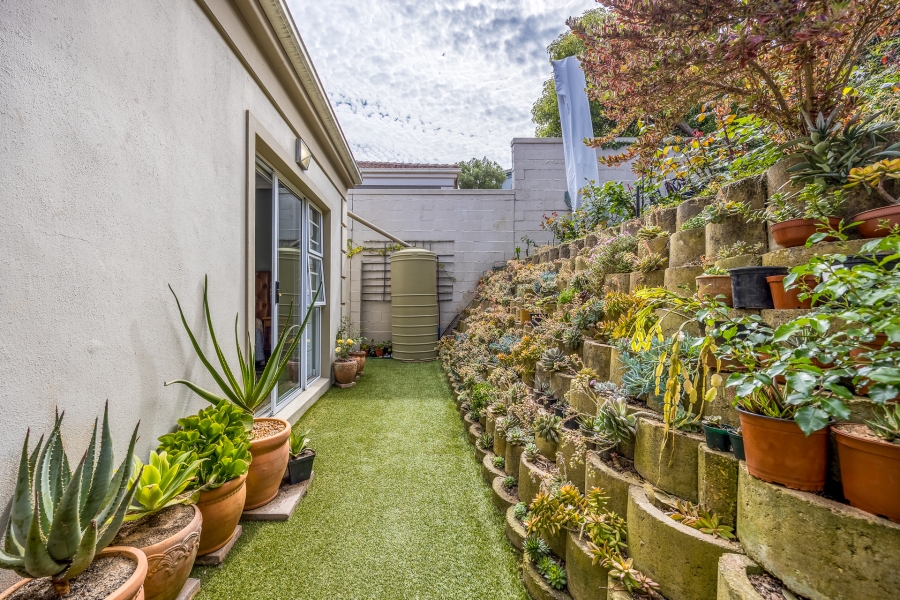 4 Bedroom Property for Sale in Van Riebeeckshof Western Cape